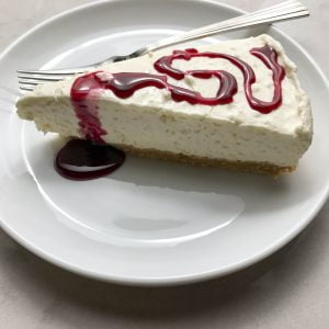 No Bake Greek Yogurt Cheesecake with Pomegranate | www.alldayieat.com
