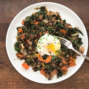 Red Quinoa, Chard, Carrots, Onion, and Poached Egg | www.alldayieat.com