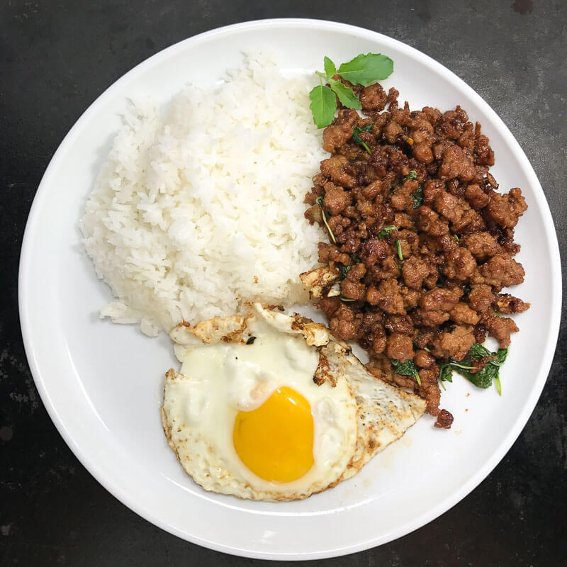 chauffør svimmel konvertering Pad Kra Pao Moo (Stir Fried Pork with Thai Holy Basil) - all day i eat like  a shark