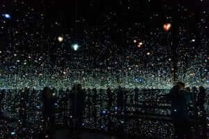 broad museum-infinity room