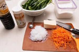 Japanese tofu recipe Carrot, Spinach, and Shirataki noodles (Shiraae) ingredients