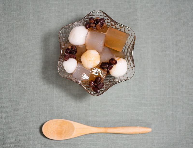 Japanese dessert Anmitsu with hojicha and kamairicha kanten spoon