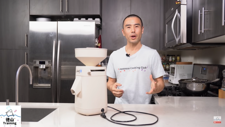 Mockmill 200 Grain Mill for Homemade Flour 1