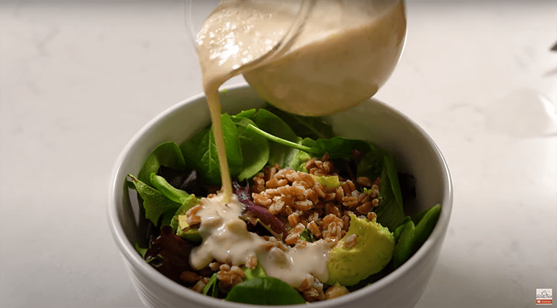 Tofu dressing in salad