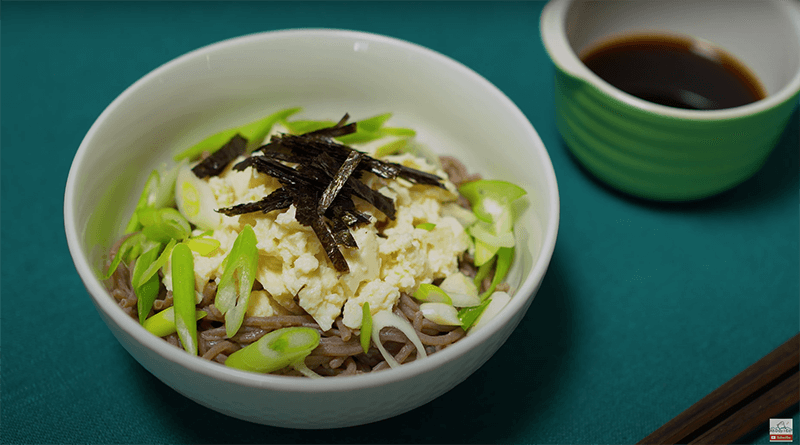Tofu in cold soba noodles