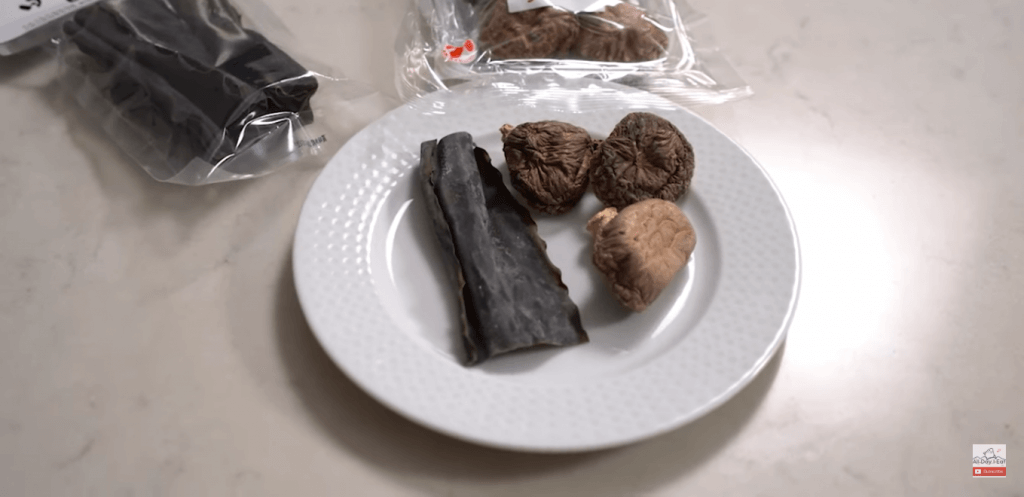 Konbu _ Shiitake Mushrooms