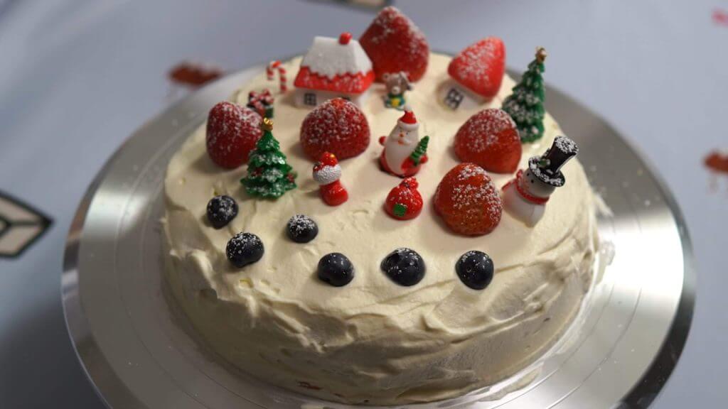japanese christmas cake on cake turner