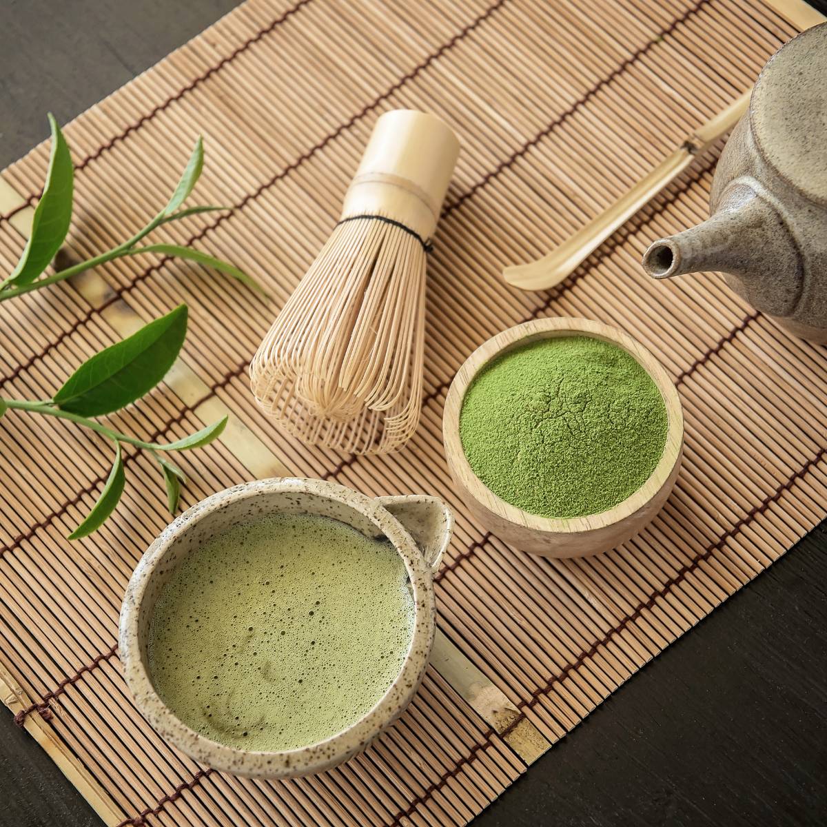 Mixing of matcha powder in hot water