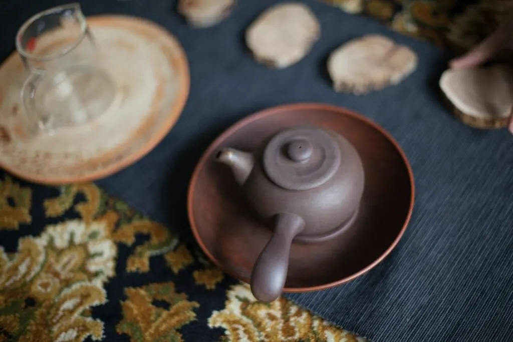 clay tea pot